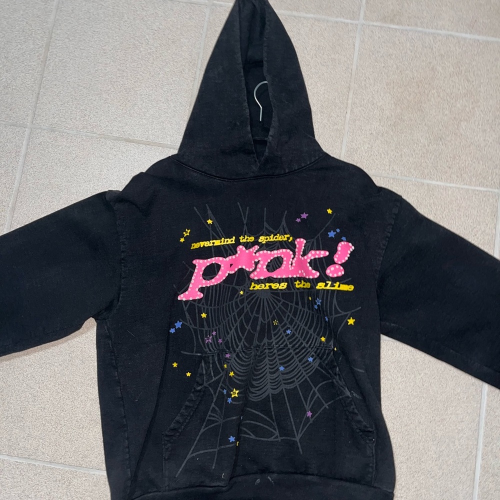 SP5DER PINK HOODIE IN BLACK